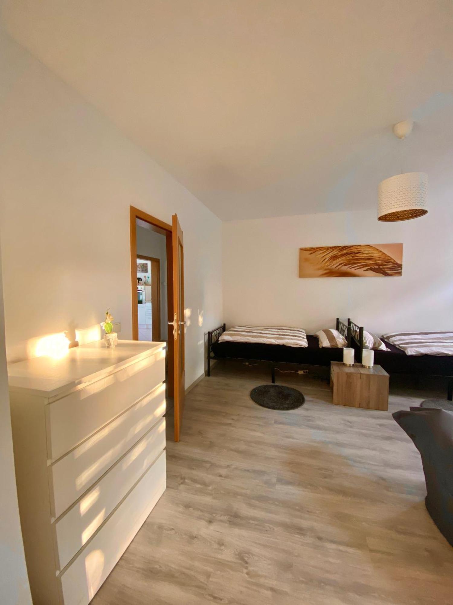 Schoene 3-Zimmer Monteurswohnung Im Sueden Von Leipzig Eg Exterior photo